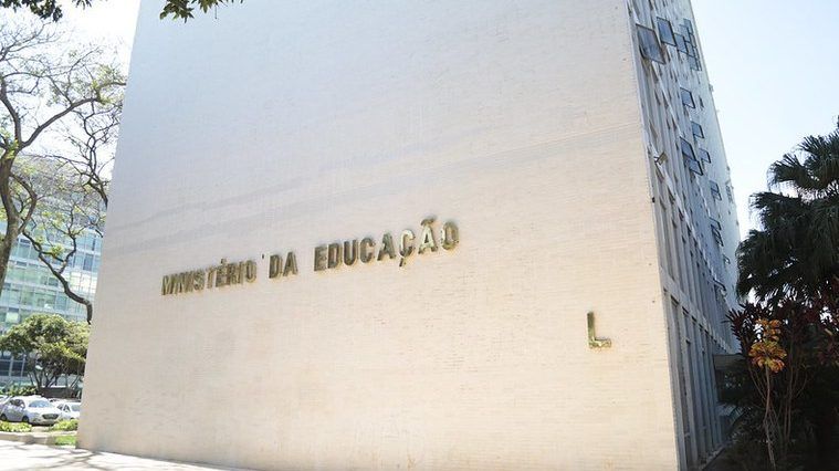 Ministerio-da-Educacao_64f2c38e-3521-4c41-b72b-5f31fa5c503f-e1764267622976.jpeg